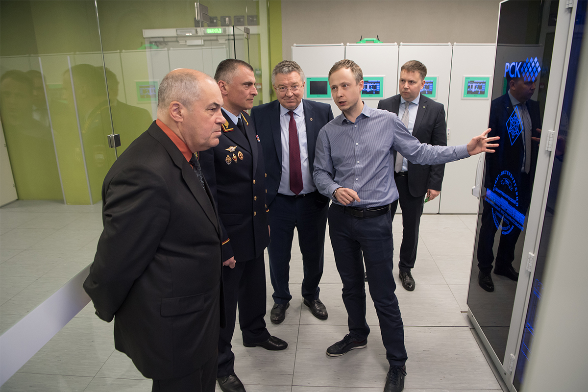 У макета кампуса СПбПУ в НИК «Технополис Политех» У макета кампуса СПбПУ в НИК «Технополис Политех»