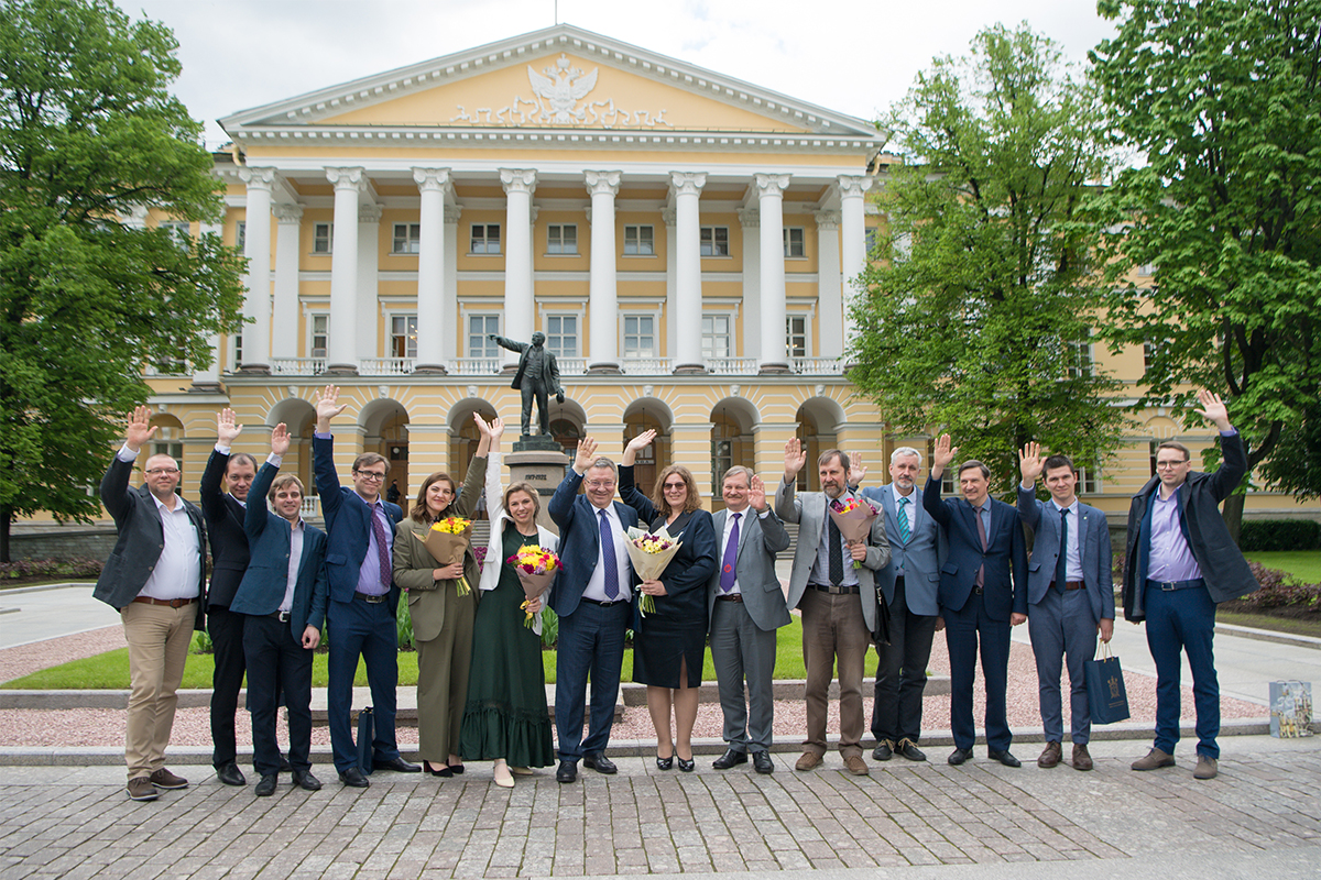 Политехники – лауреаты премий правительства Санкт-Петербурга Политехники – лауреаты премий правительства Санкт-Петербурга