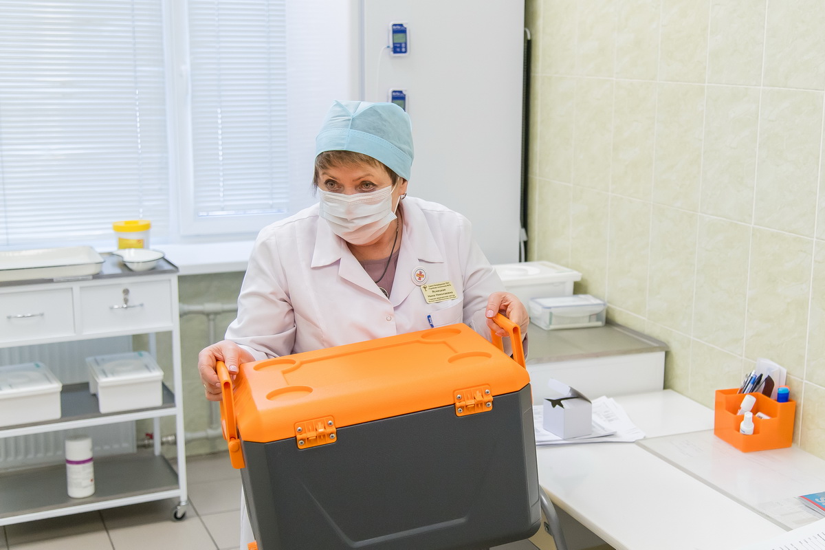 Вакцинацию можно провести прямо в вузе, для этого выезжает мобильная бригада Вакцинацию можно провести прямо в вузе, для этого выезжает мобильная бригада
