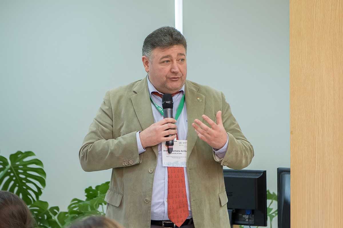 Руководитель CUNEAC и Института Пушкина при Университете Кадиса Андрес САНТАНА АРРИБАС Руководитель CUNEAC и Института Пушкина при Университете Кадиса Андрес САНТАНА АРРИБАС