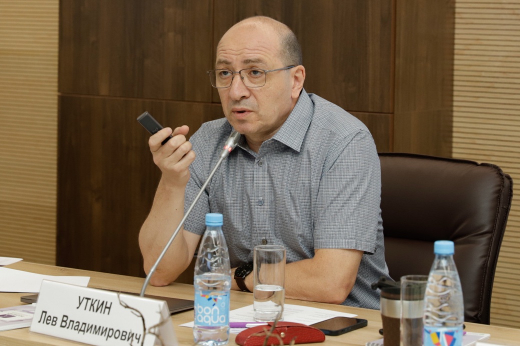 Лев УТКИН рассказал об исследованиях и разработках СПбПУ в области искусственного интеллекта и машинного обучения»