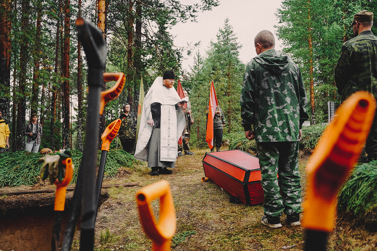 С воинскими почестями и по православным обычаям покой обрели еще 140 бойцов