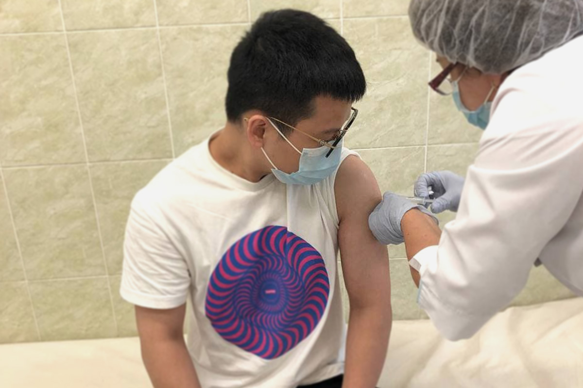 В Политехе началась вакцинация иностранных студентов 