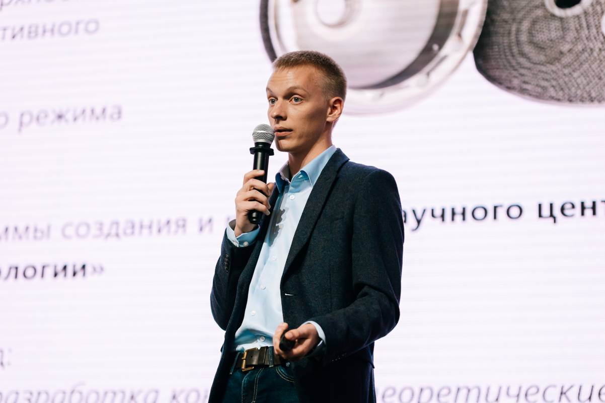 Федор Тарасенко на площадке «Цифровой мир и медиа» в Казани Федор Тарасенко на площадке «Цифровой мир и медиа» в Казани