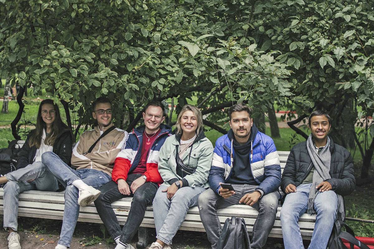 Иностранные студенты СПбПУ знакомятся с городом Иностранные студенты СПбПУ знакомятся с городом
