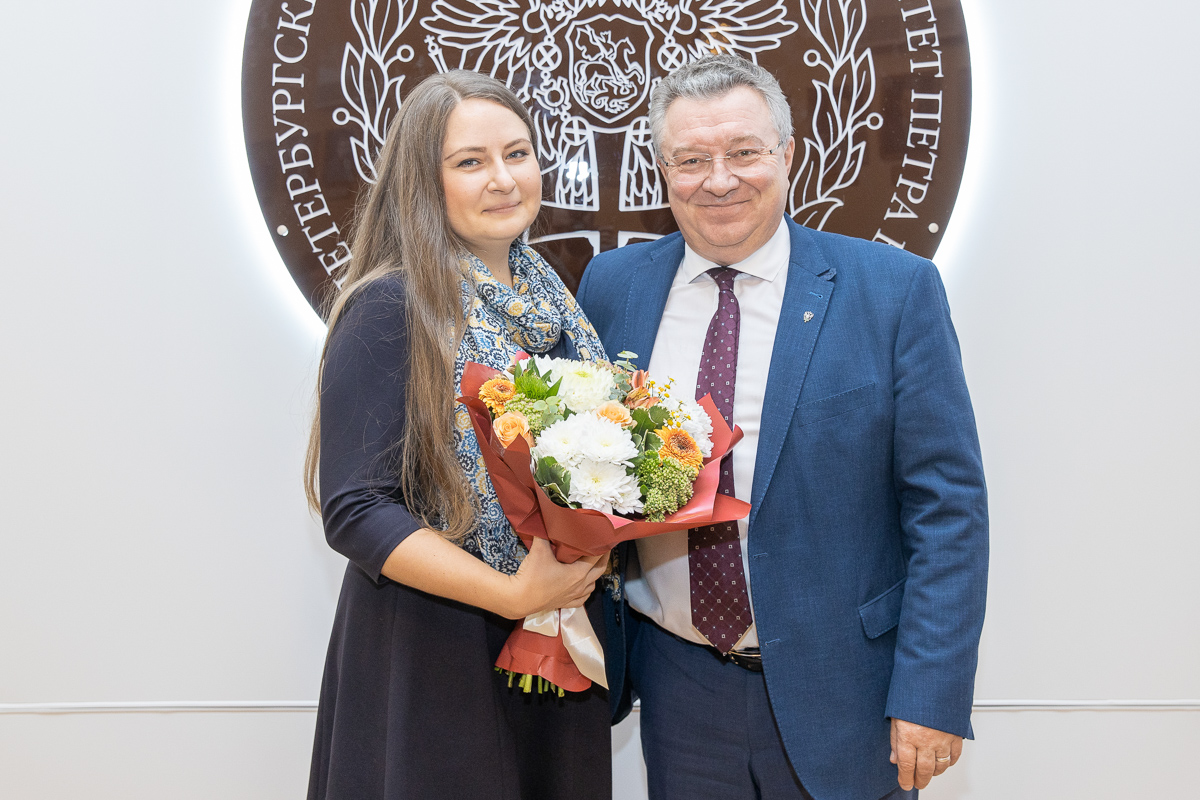 Звание «Почетный работник сферы образования Российской Федерации» присудили начальнику отдела финансово-экономического и аналитического учета НИОКР Наталье ВАСЕЦКОЙ 