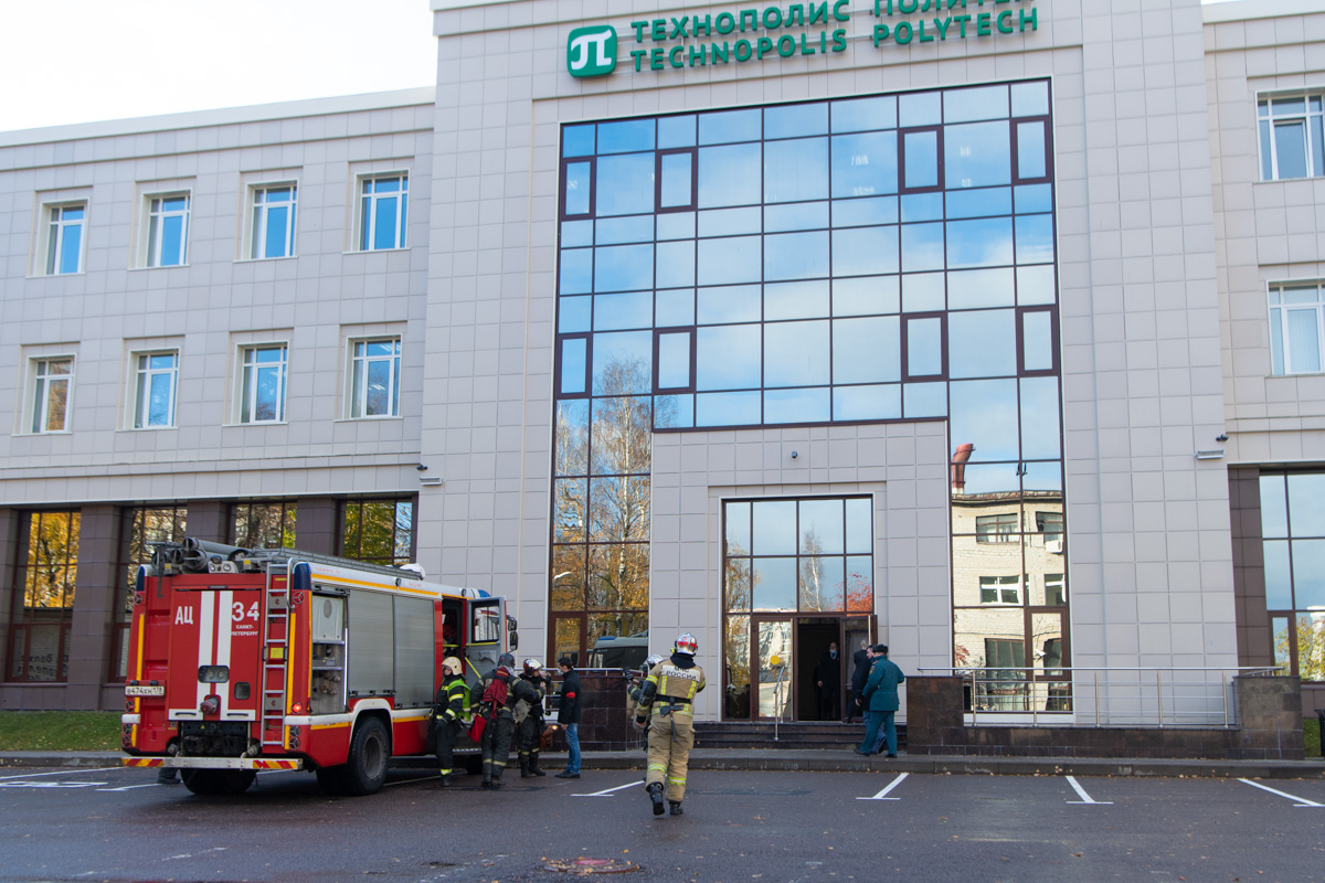 В Политехе отработали действия при террористической угрозе и пожаре В Политехе отработали действия при террористической угрозе и пожаре