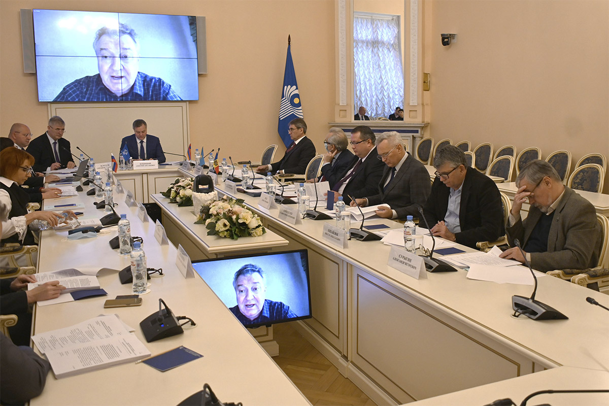 Заседание Экспертного совета по науке и образованию при МПА СНГ прошло в очно-дистанционном формате под руководством ректора СПбПУ академика РАН Андрея РУДСКОГО 