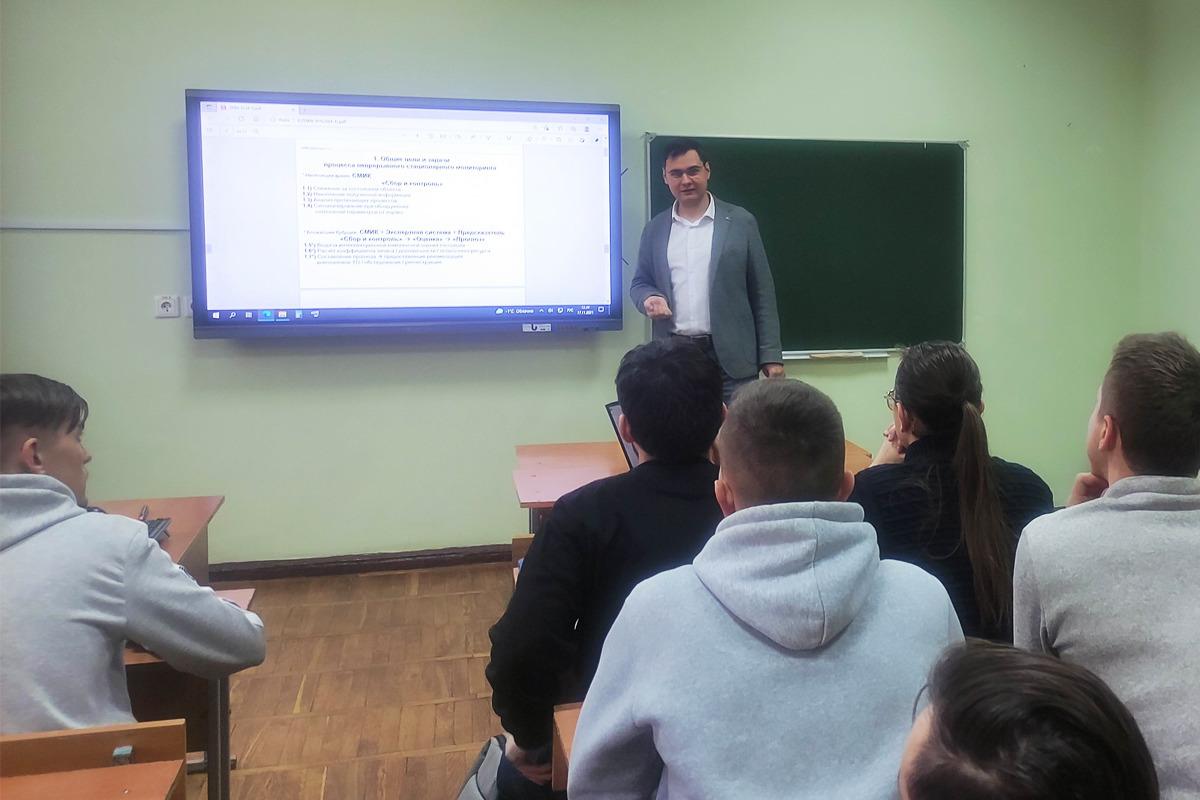 Представители СПбПУ прочитали лекции студентам БРУ 