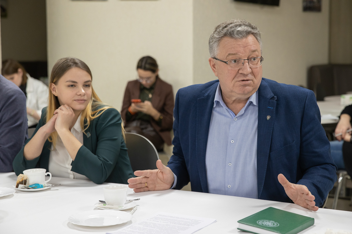 Ректор поблагодарил активистов Профсоюза за успехи в учебе, сплоченность и инициативновость 