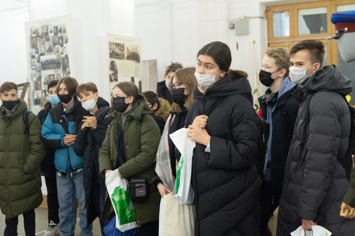 Погрузиться в неповторимую студенческую атмосферу и стать политехниками на один день посчастливилось ученикам 8 класса лицея № 533 