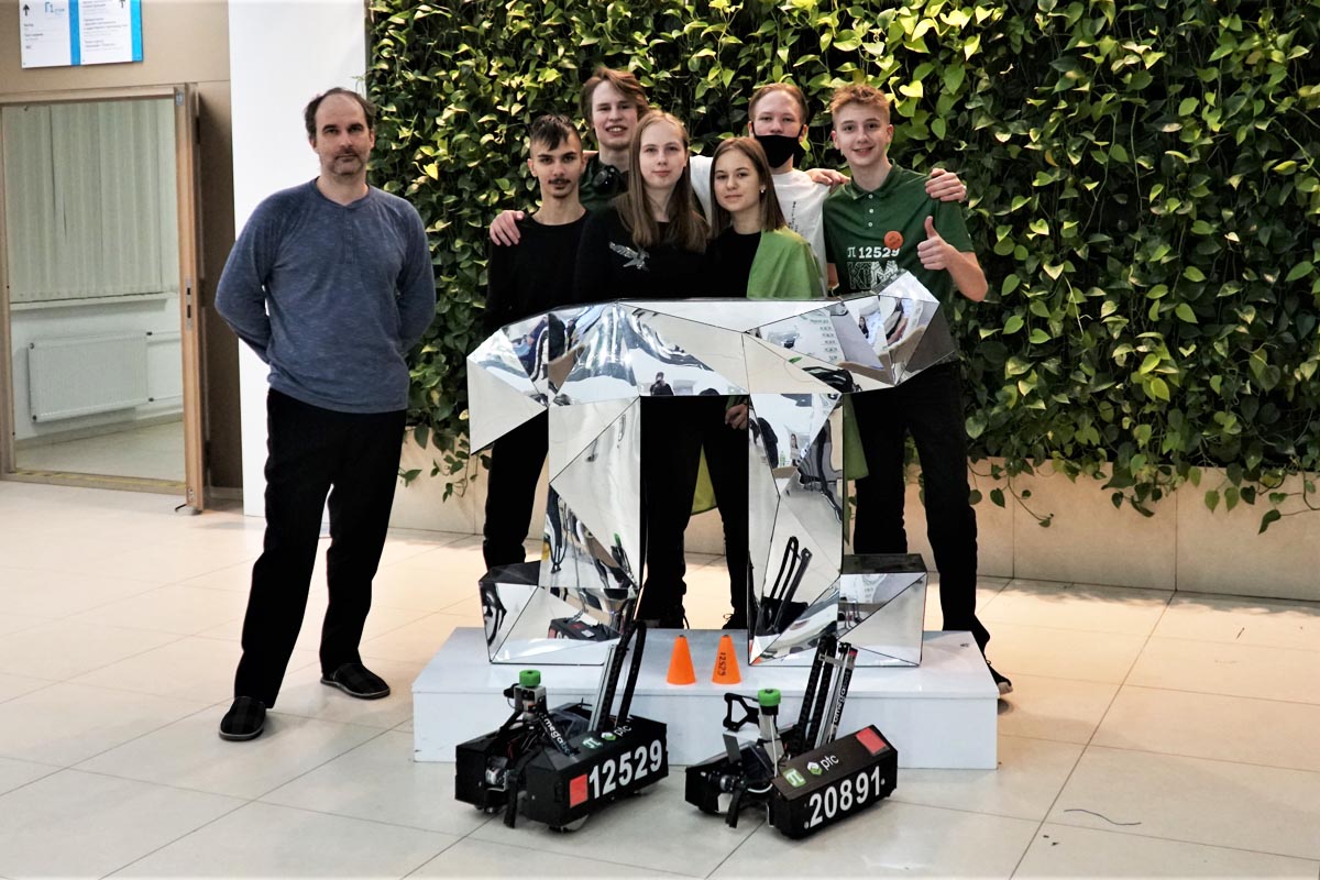 Робототехники Политеха прошли отбор на национальный чемпионат FIRST Tech Challenge 