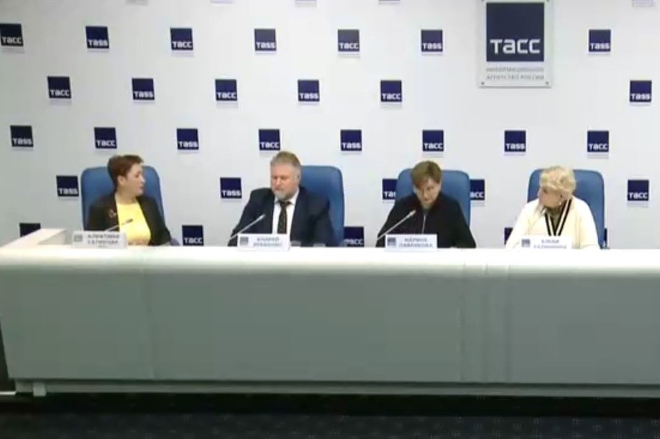 Участники пресс-конференции сошлись во мнении, что образование должно быть вне политики 