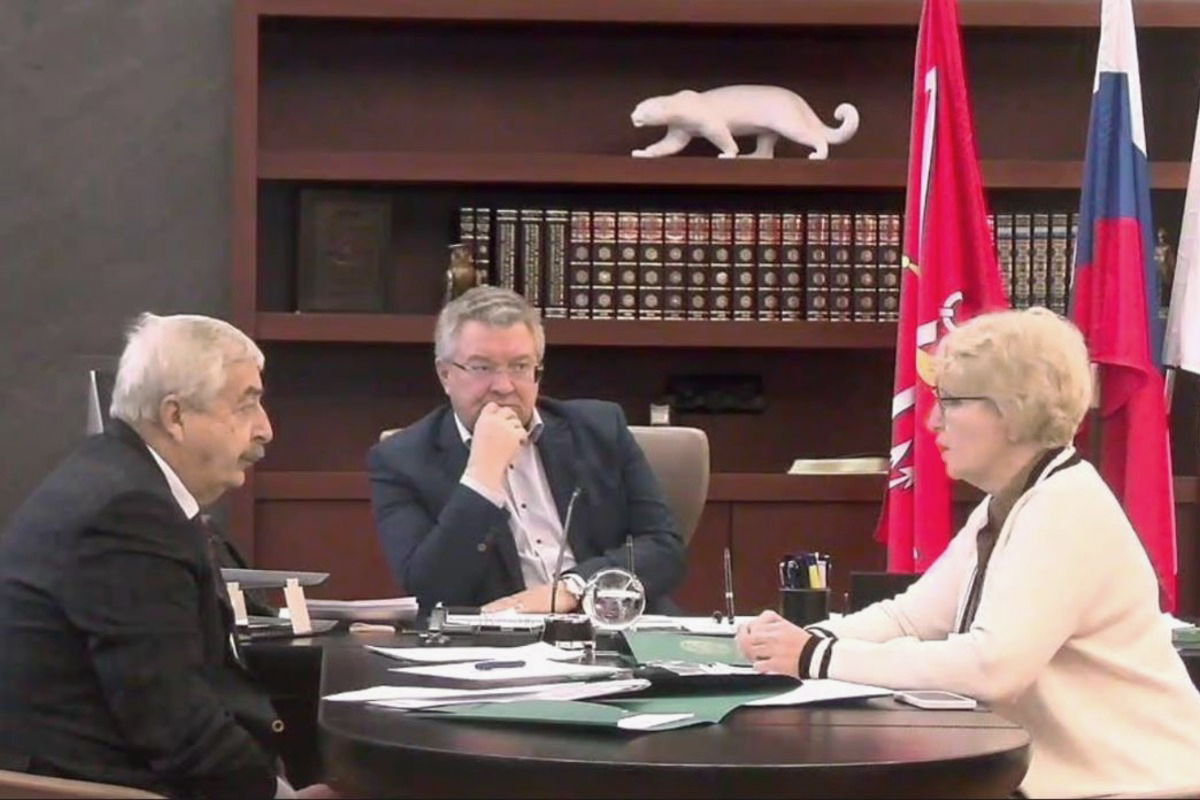 Владимир Глухов, Андрей Рудской и Елена Разинкина на онлайн-заседании Ученого совета 