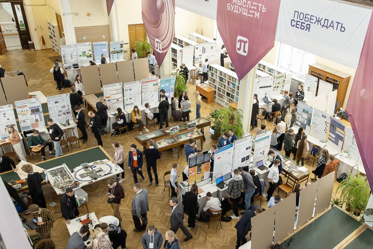 Школьники представили свои проекты на Балтийского научно-инженерном конкурсе в Политехе 