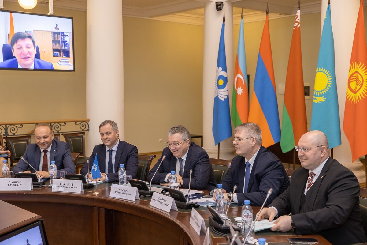 Академик Рудской провел заседание Экспертного совета по науке и образованию при МПА СНГ 