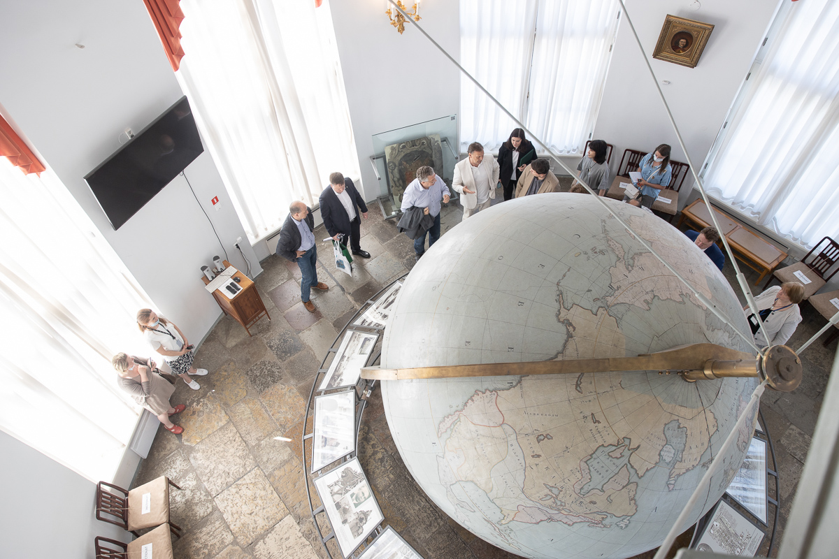 Создание виртуальной модели Готторпского глобуса является важной работой 