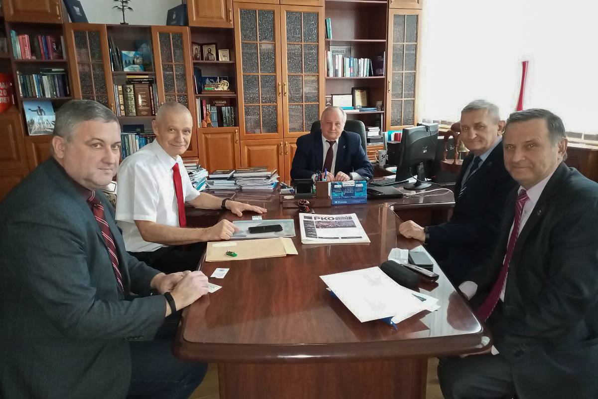 Представитель ректора СПбПУ профессор Николай Ватин посетил вузы Донбасса 