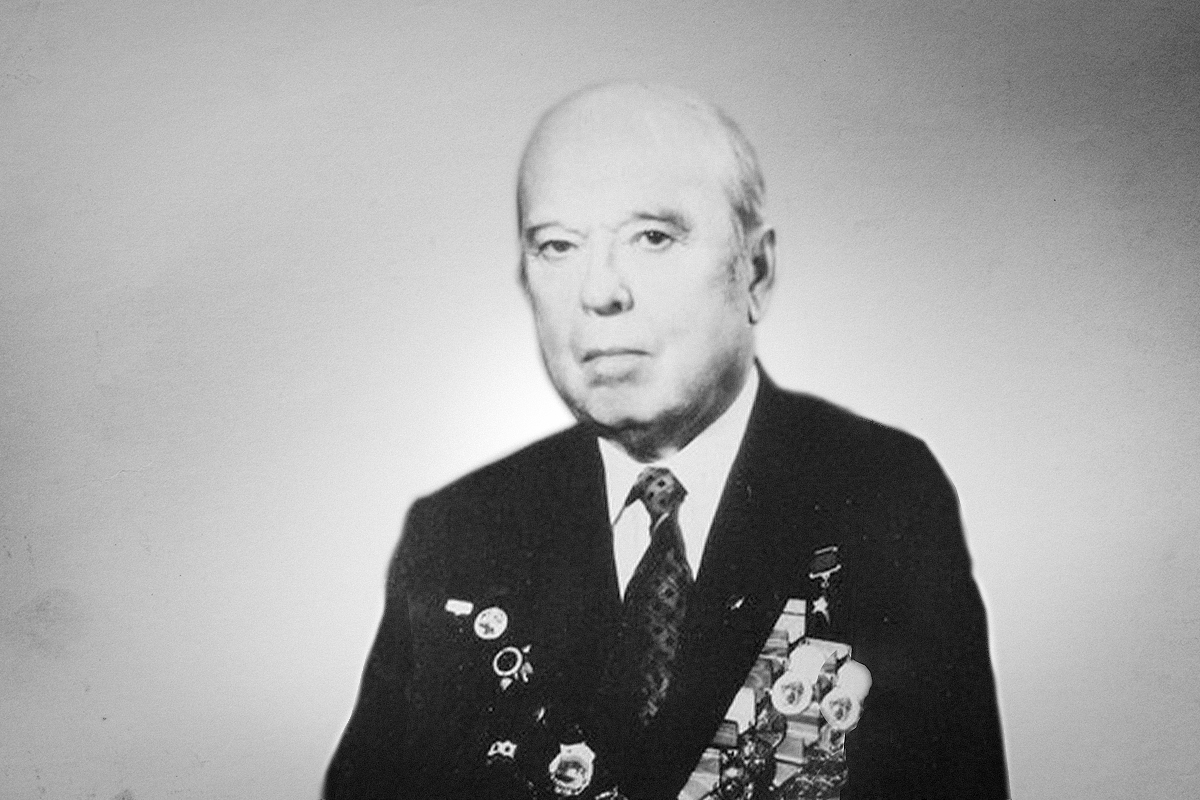 Юрий Гаврилович Деревянко 