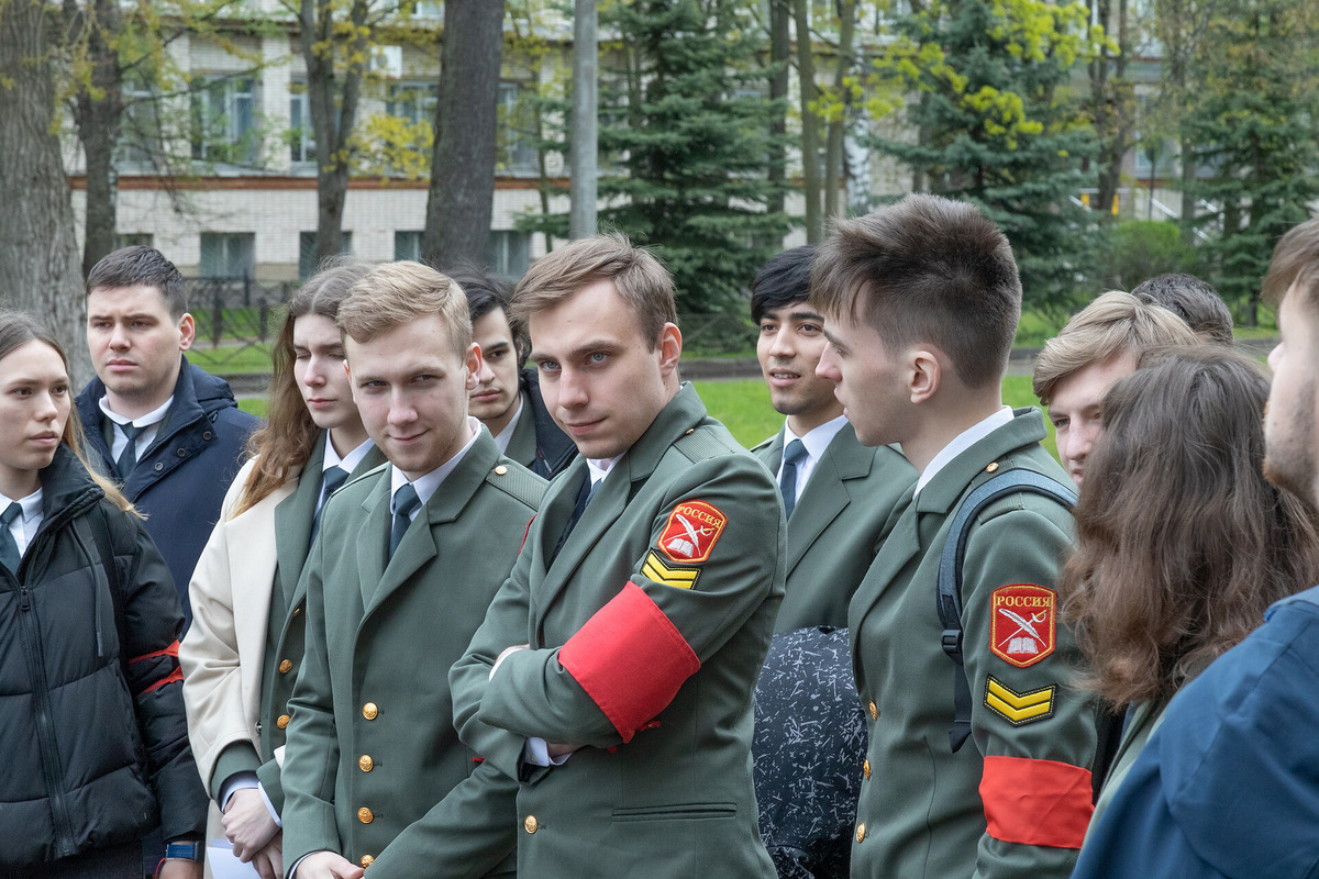Студенты ВШТБ – участники учений Студенты ВШТБ – участники учений