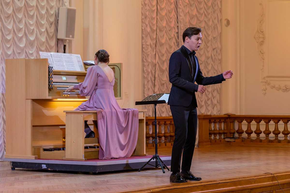 Михаил Широченко выступил в Белом зале с Марией Блажевич 