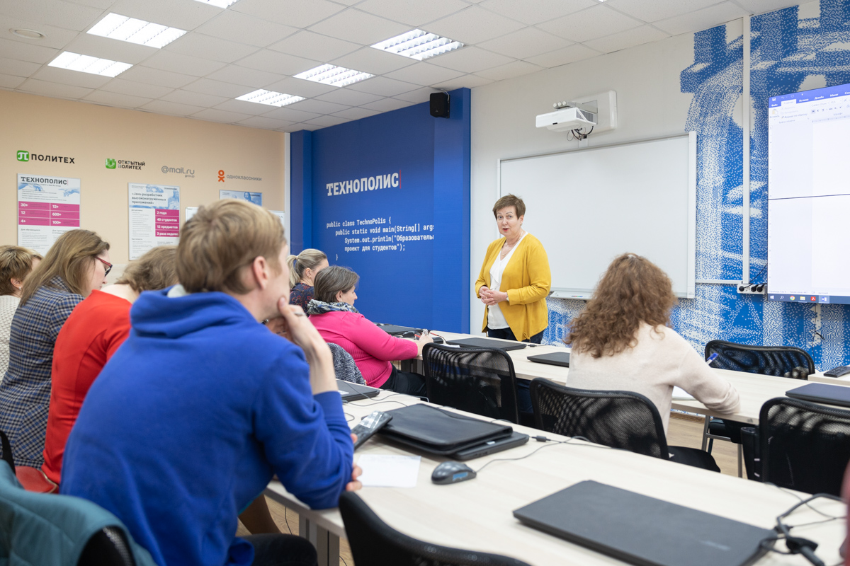 По прохождении программы переподготовки преподаватели Политеха рассчитывают повысить собственные компетенции и углубить знания о том, как преподавать в цифровом университете По прохождении программы переподготовки преподаватели Политеха рассчитывают повысить собственные компетенции и углубить знания о том, как преподавать в цифровом университете
