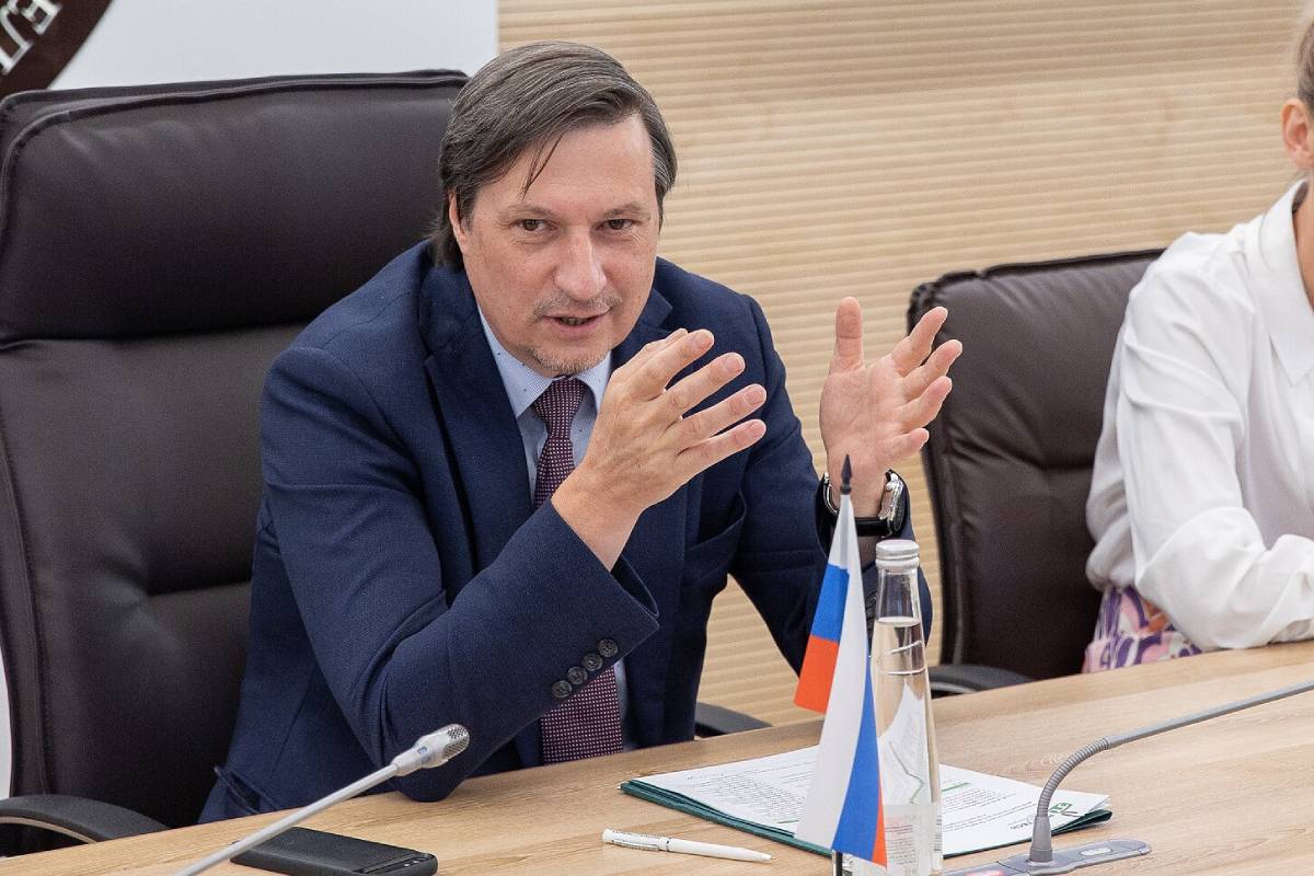 Дмитрий Германович Арсеньев стал членом-корреспондентом РАН по Отделению энергетики, машиностроения, механики и процессов управления по специальности «процессы управления» Дмитрий Германович Арсеньев стал членом-корреспондентом РАН по Отделению энергетики, машиностроения, механики и процессов управления по специальности «процессы управления»