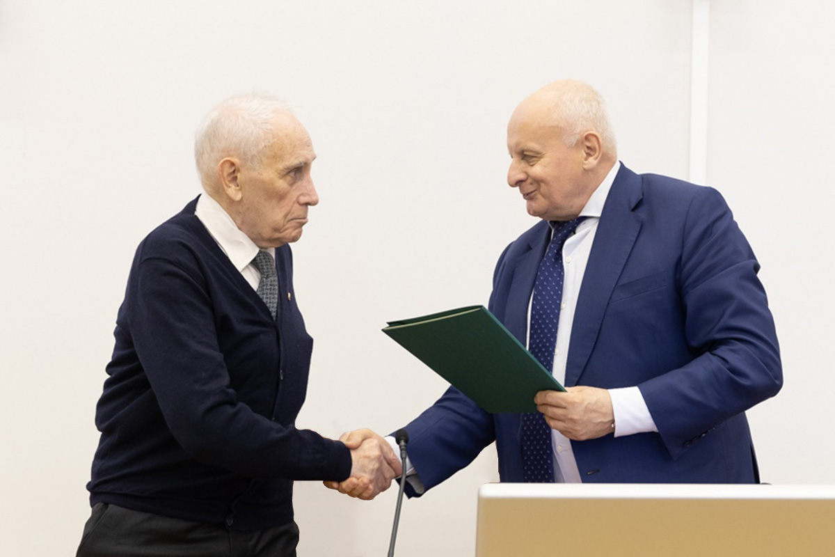 Заседание Ученого совета Института энергетики, приуроченное к 90-летию профессора, члена-корреспондента РАН, доктора технических наук Германа Шнеерсона Заседание Ученого совета Института энергетики, приуроченное к 90-летию профессора, члена-корреспондента РАН, доктора технических наук Германа Шнеерсона