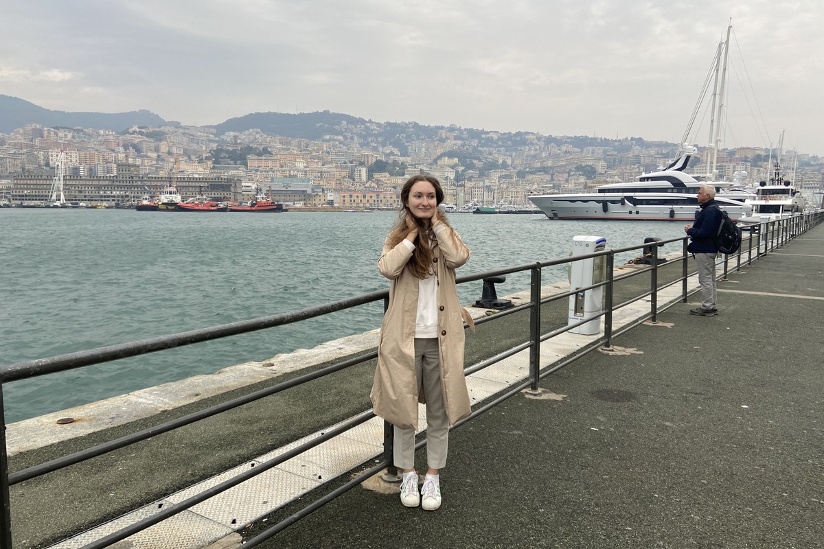 Анна училась в Люксембурге в рамках проекта Erasmus+ и много путешествует. На фото Анна в Генуе, Италия, на родине Христофора Колумба Анна училась в Люксембурге в рамках проекта Erasmus+ и много путешествует. На фото Анна в Генуе, Италия, на родине Христофора Колумба