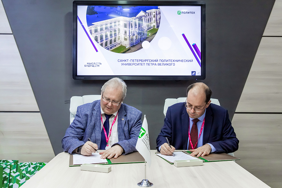 Алексей Боровков и исполнительный директор ЗАО «РСК-Технологии» Алексей Шмелев