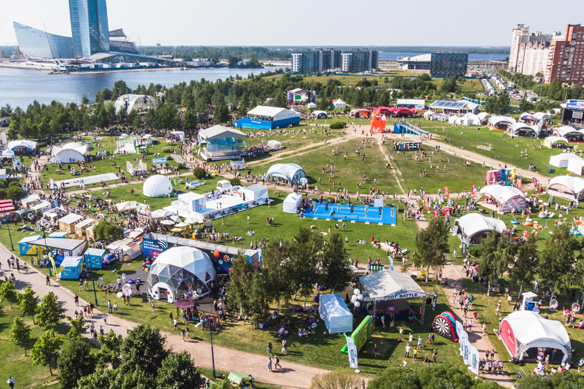 VK Fest — это грандиозный open-air, который пройдет в Парке 300-летия Санкт-Петербурга уже в седьмой раз. Фото из официальной группы фестиваля