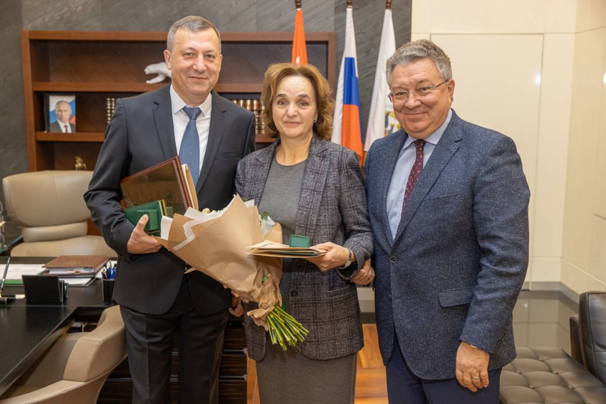 Павел Плавник удостоен звания «Почетный выпускник СПбПУ» 
