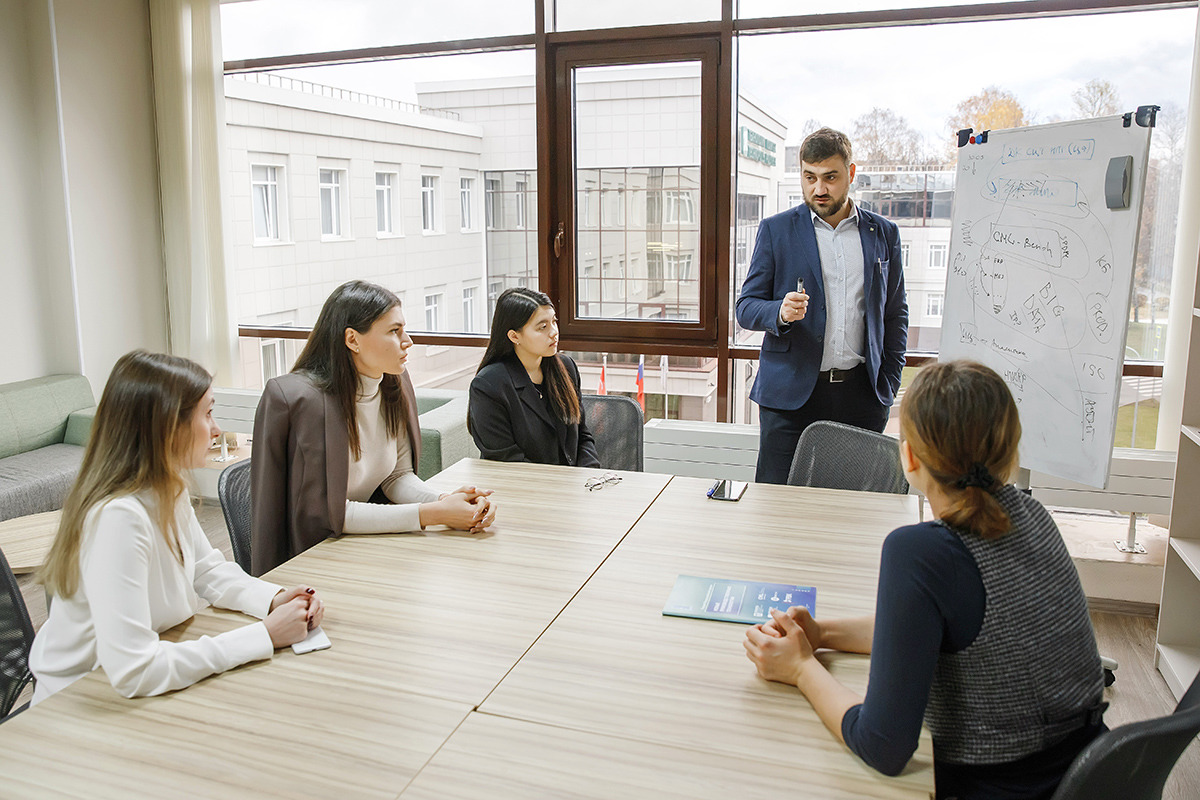 Специалисты СПбПУ разрабатывает комплексную методику оценки текущего уровня цифровизации высокотехнологичных предприятий 