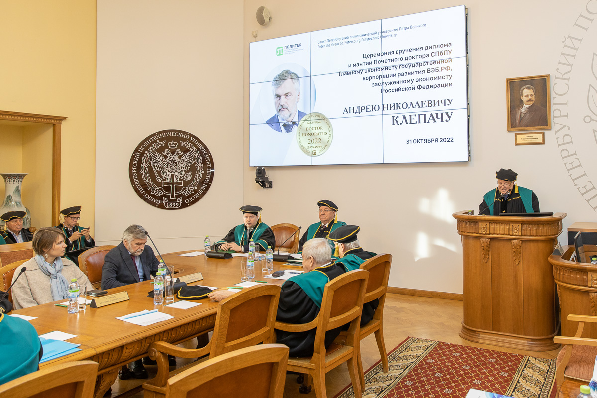 Проректор по цифровой трансформации СПбПУ Алексей Боровков рассказал о профессиональном пути Андрея Клепача 