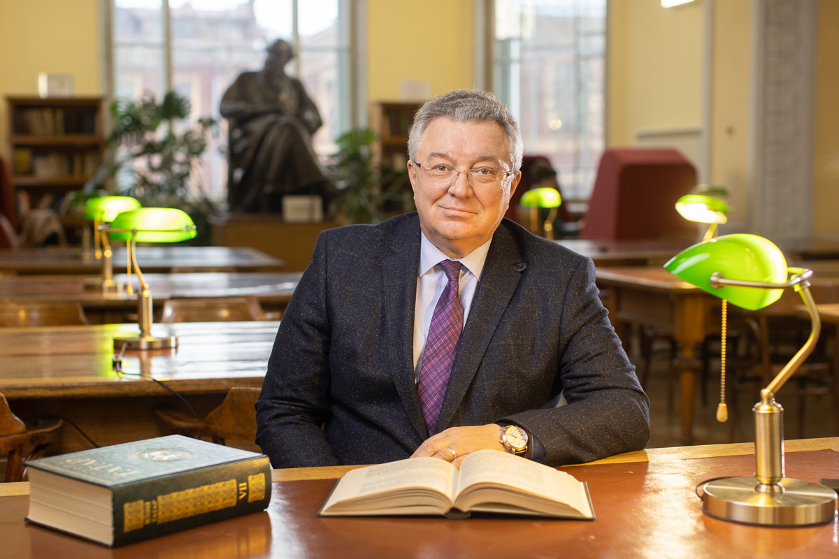 Ректор СПбПУ Андрей Рудской поздравил коллектив с Днем преподавателя высшей школы 