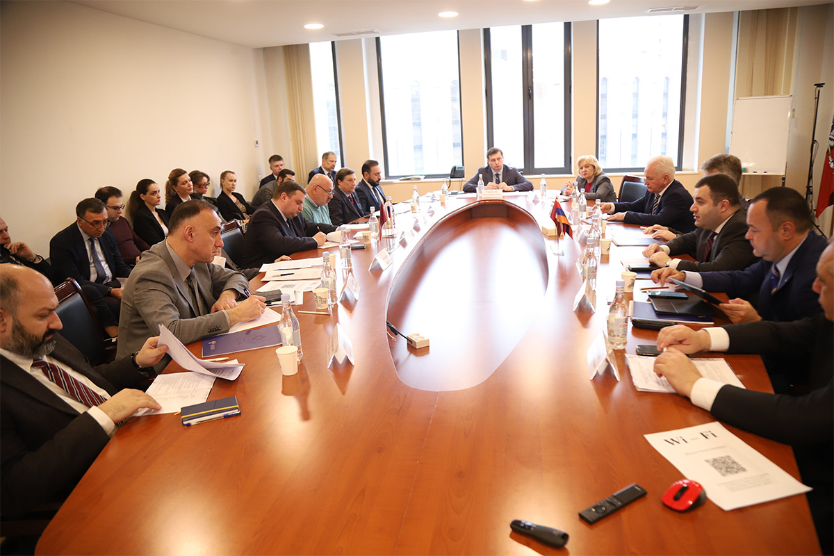 Представители СПбПУ приняли участие в международном круглом столе «Развитие научно-образовательного сотрудничества России и Армении – взгляд в будущее» 