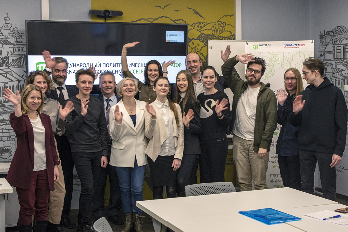 В Международном политехническом акселераторе приняли участие 9 команд 