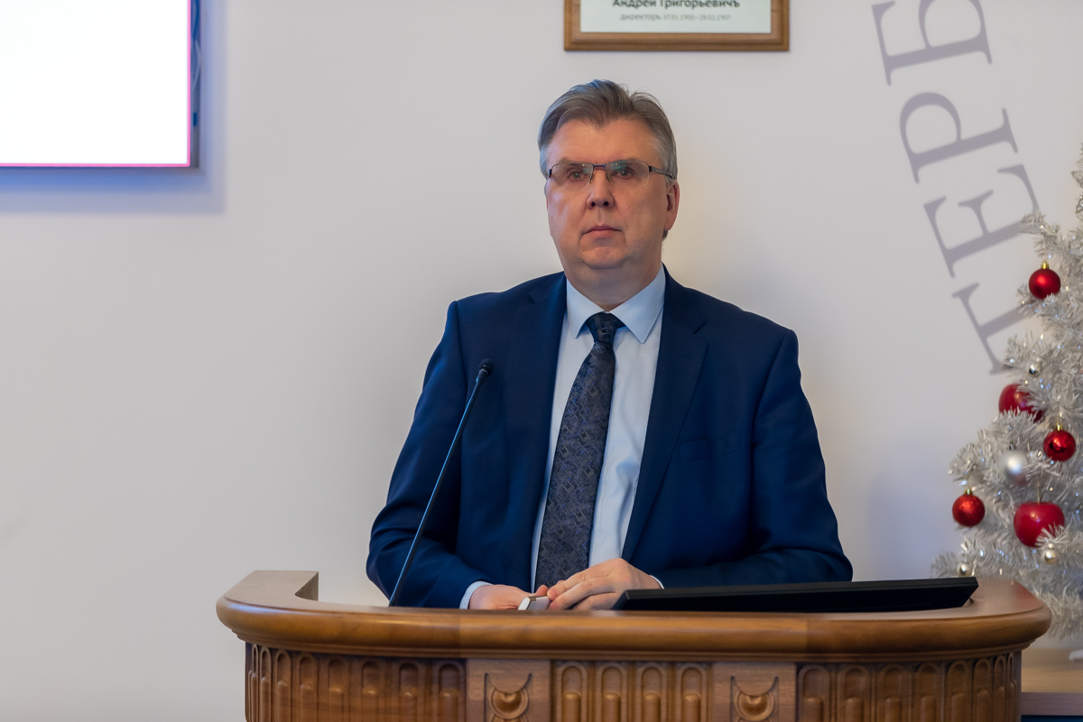 Проректор по экономике и финансам Александр Речинский сделал доклад о бюджете университета 