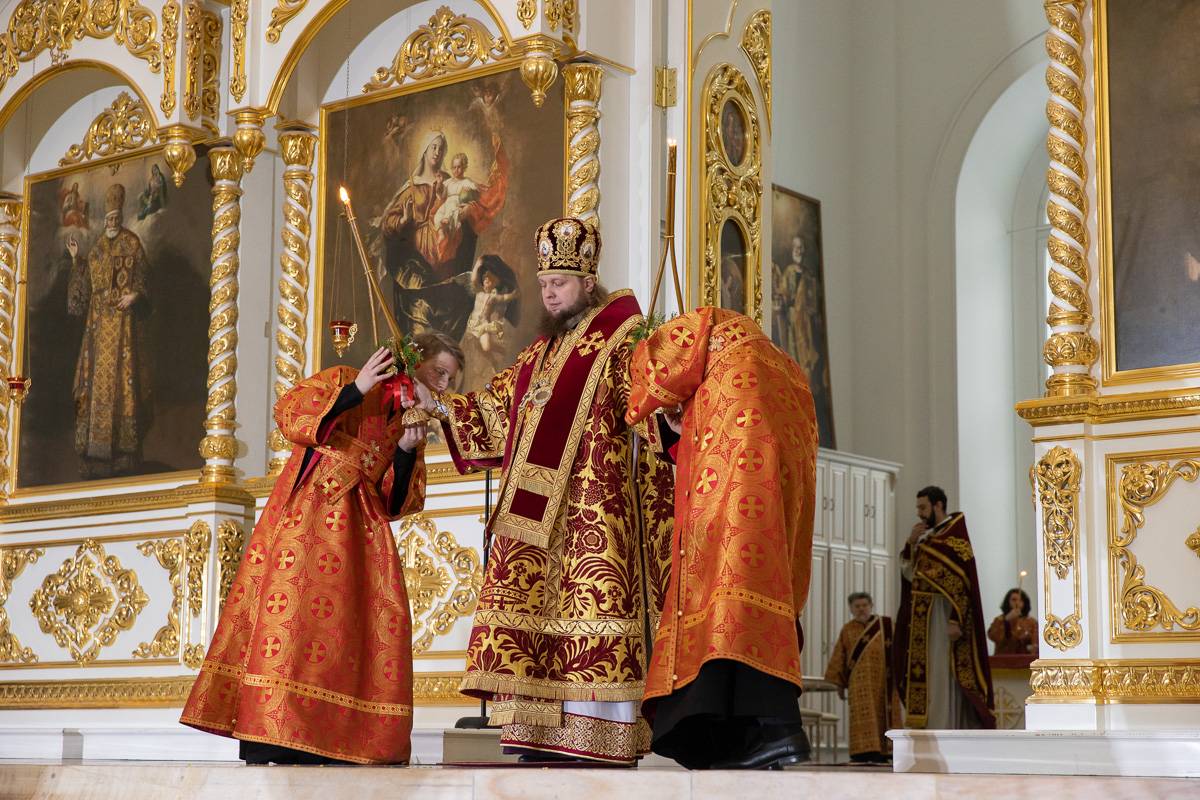 Божественную литургию возглавил епископ Петергофский Силуан