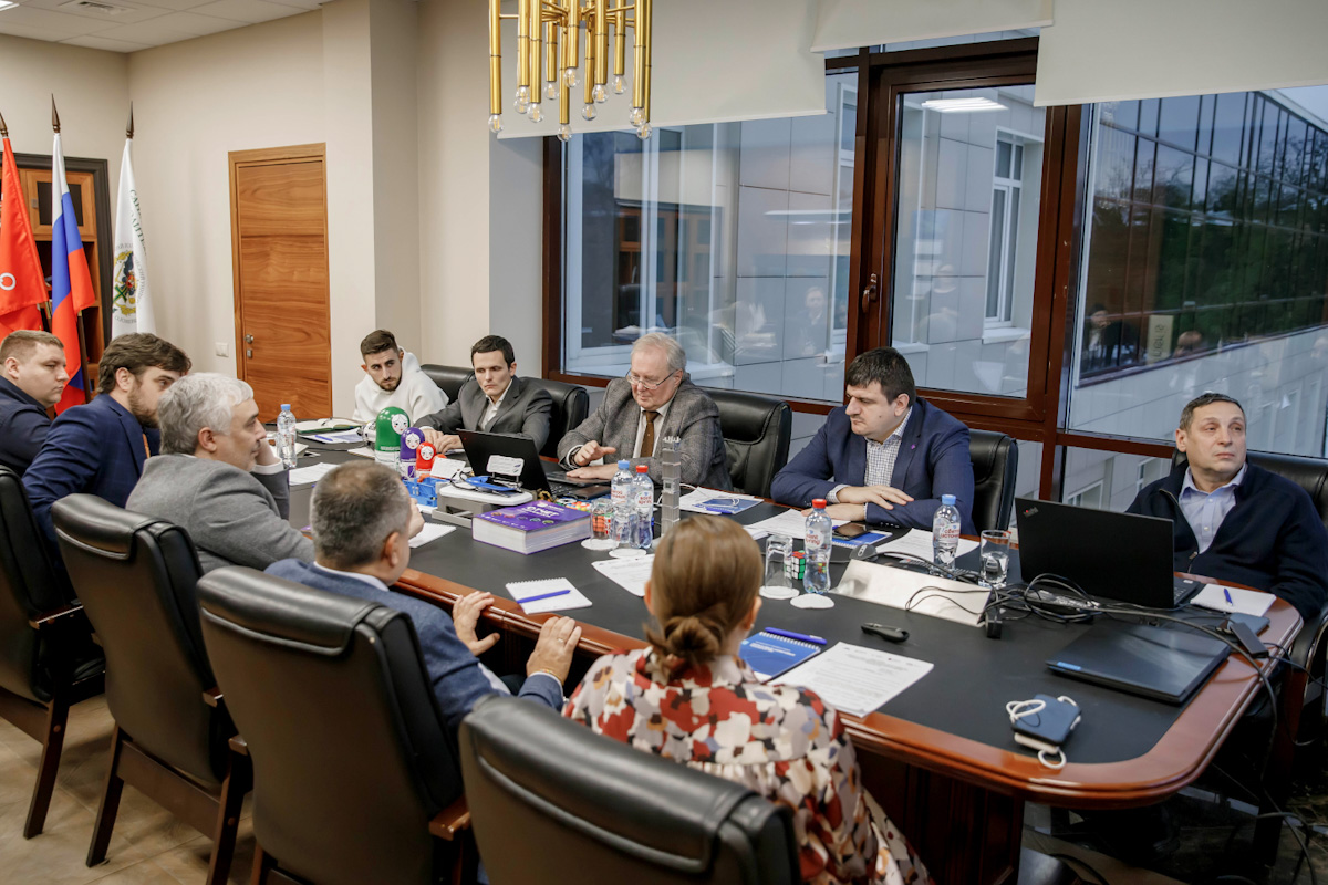 Обсуждение бесшовного переноса инженерных данных с Teamcenter концерна Siemens на цифровую платформу CML-Bench™ Обсуждение бесшовного переноса инженерных данных с Teamcenter концерна Siemens на цифровую платформу CML-Bench™