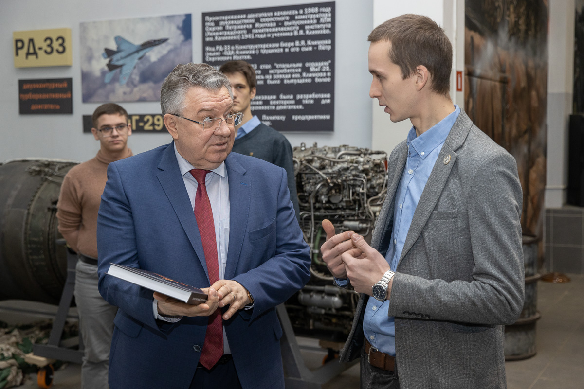 В День воинской славы России ректор СПбПУ академик РАН Андрей Рудской посетил площадку Центра патриотического воспитания молодежи 