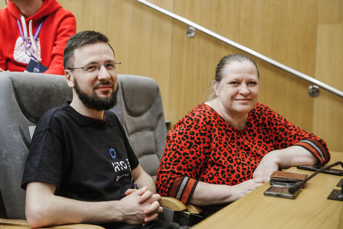 Марина Болсуновская и Георгий Васильянов на открытии финального этапа олимпиады Марина Болсуновская и Георгий Васильянов на открытии финального этапа олимпиады