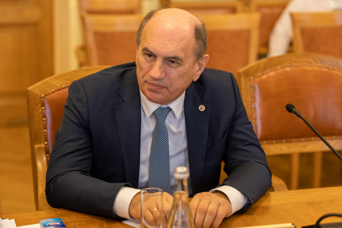 Геннадий Пономаренко, генеральный директор Федерального научного центра реабилитации инвалидов им. Г.А. Альбрехта Геннадий Пономаренко, генеральный директор Федерального научного центра реабилитации инвалидов им. Г.А. Альбрехта
