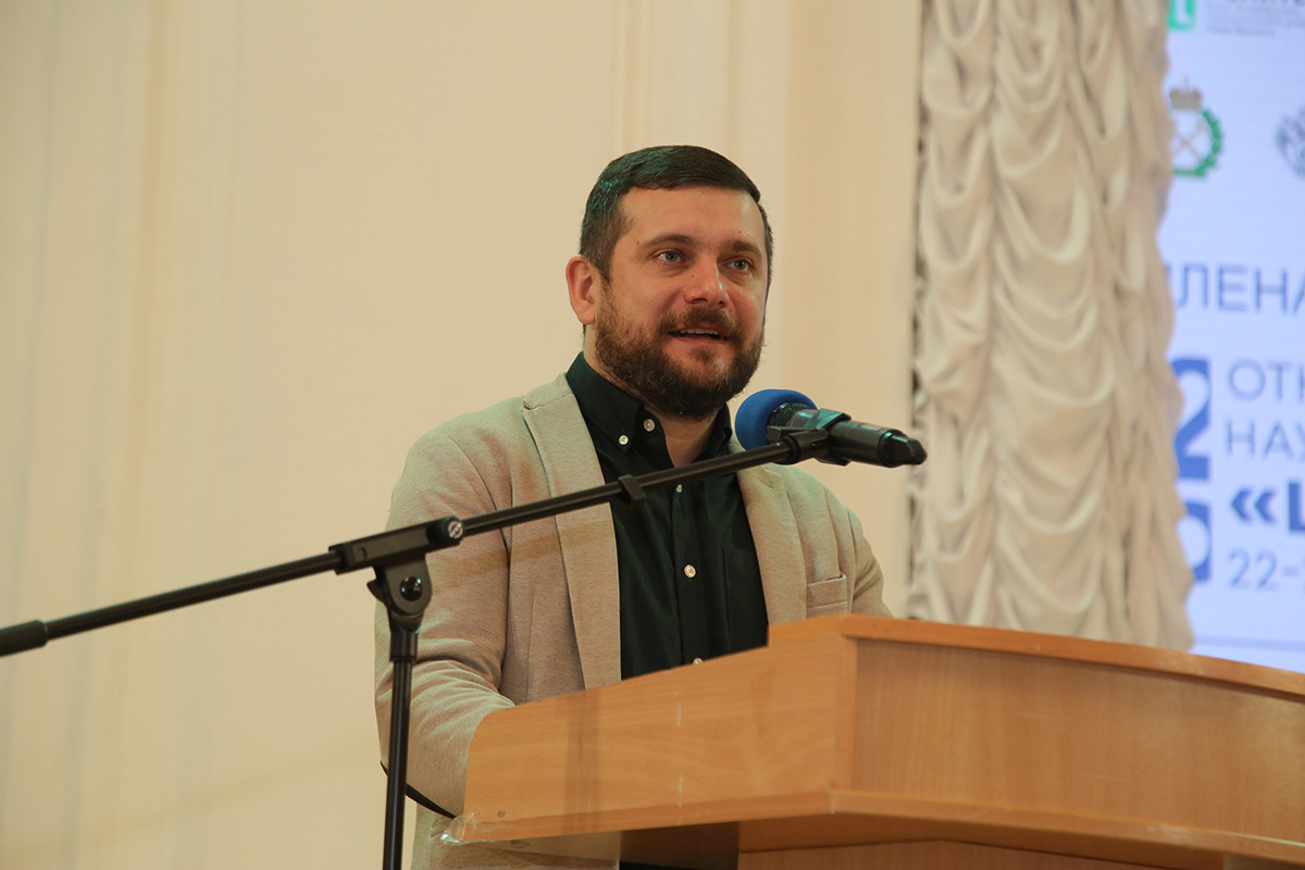 Дмитрий Тихонов Дмитрий Тихонов