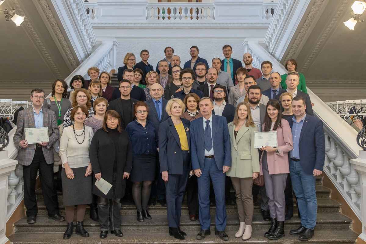 Одна из целей программы «Современные подходы к управлению образовательным процессом» - сформировать сообщество специалистов Одна из целей программы «Современные подходы к управлению образовательным процессом» - сформировать сообщество специалистов