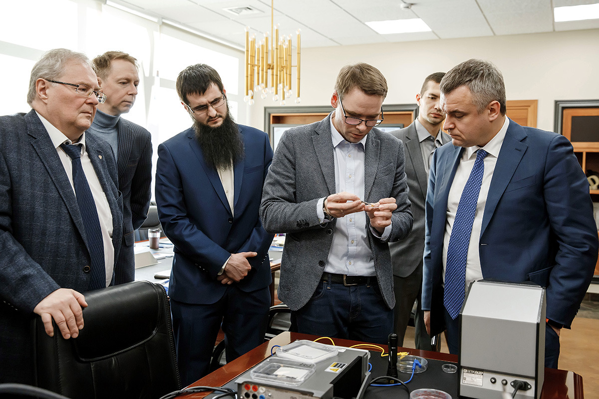 Знакомство с результатами проекта по созданию технологии производства эластичных светодиодных мембран Знакомство с результатами проекта по созданию технологии производства эластичных светодиодных мембран