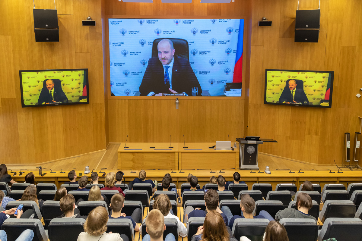 Николай Парфентьев, директор департамента цифрового развития Минстроя РФ 