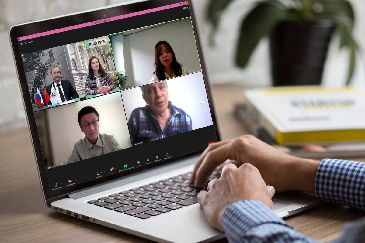 Профессора и ученые СПбПУ представили свои проекты представителям научных организаций и промышленных компаний Китая 