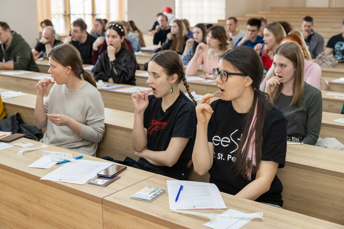 Ряды доноров пополнили сотрудники и студенты Политеха 