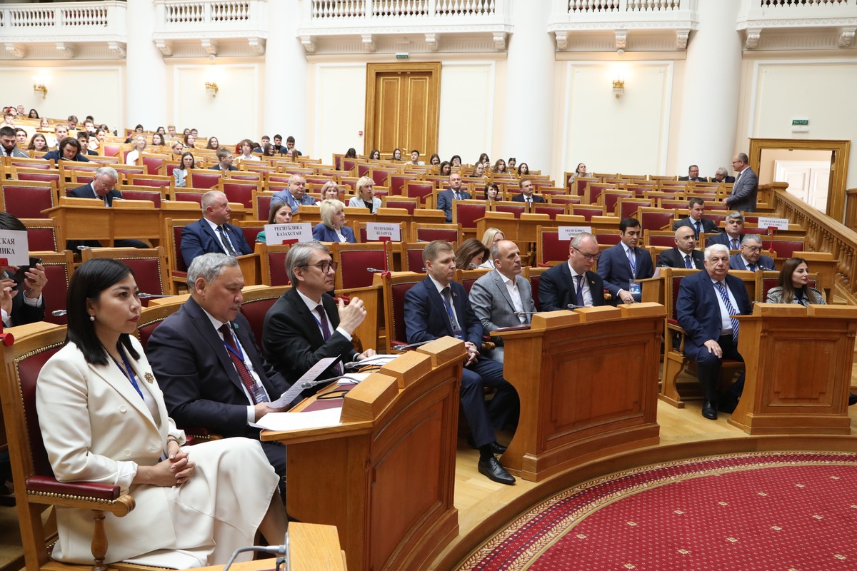 Цель форума — развитие парламентского диалога 